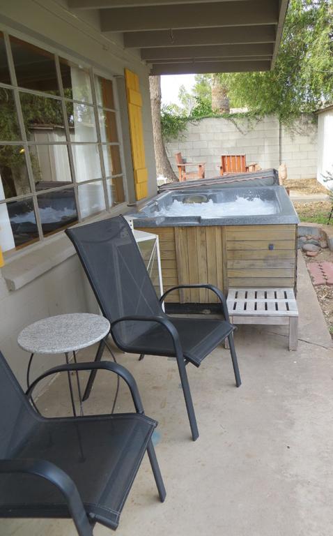 Zenyard Guest House Phoenix Exterior photo