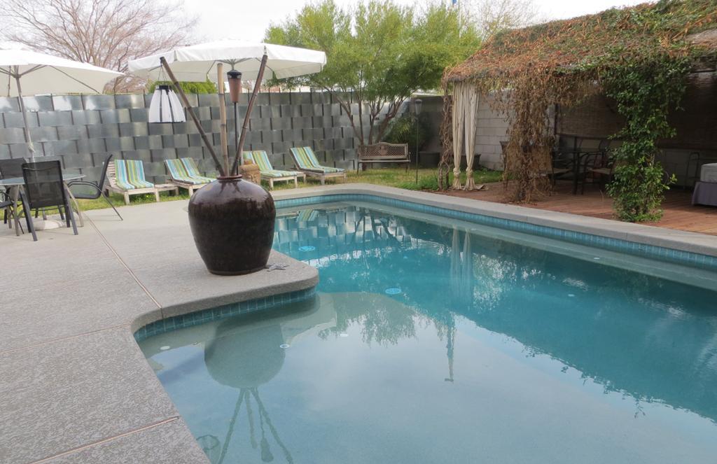 Zenyard Guest House Phoenix Exterior photo